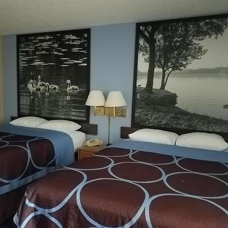 Super 8 By Wyndham Chariton Hotell Exteriör bild