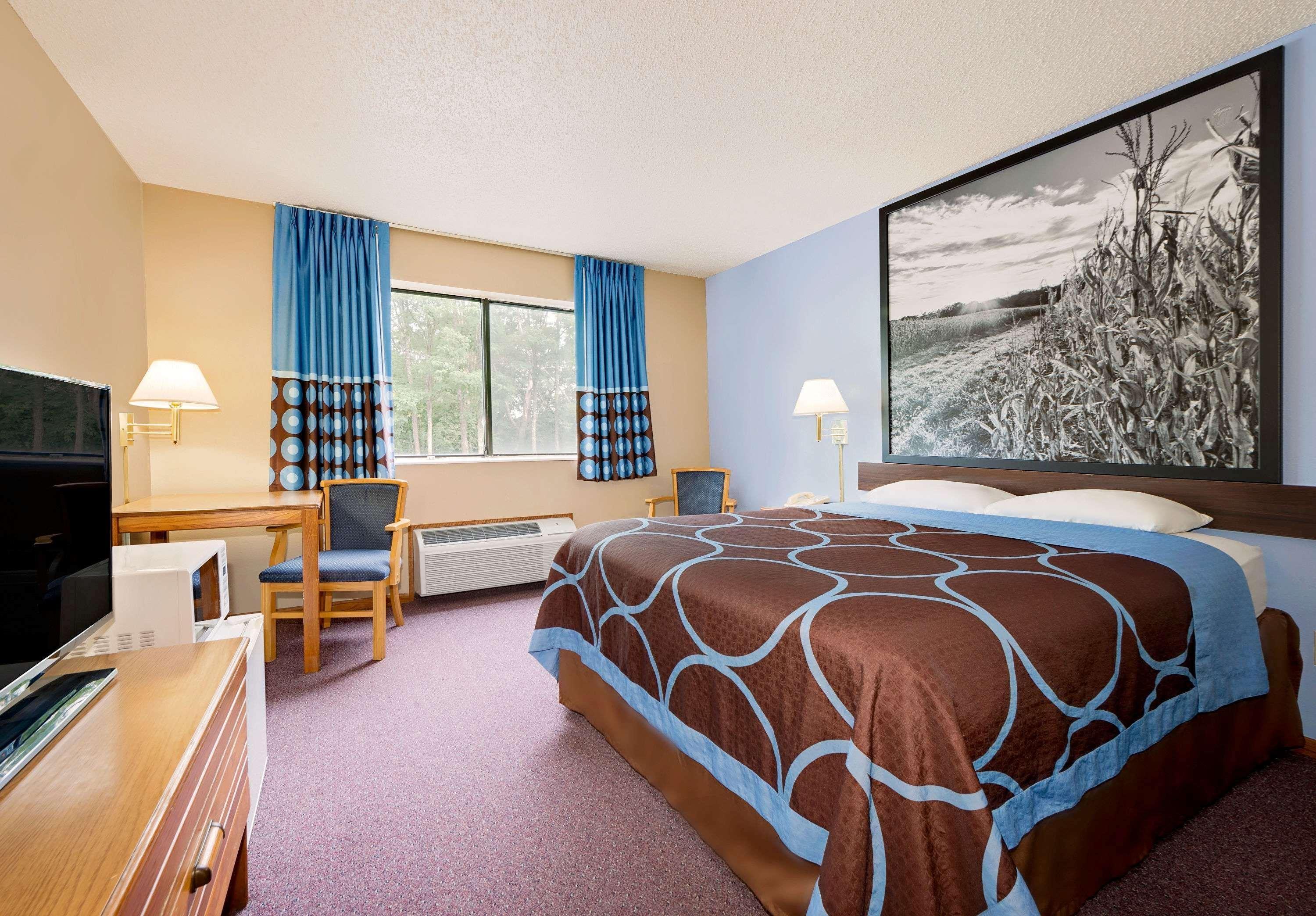 Super 8 By Wyndham Chariton Hotell Exteriör bild