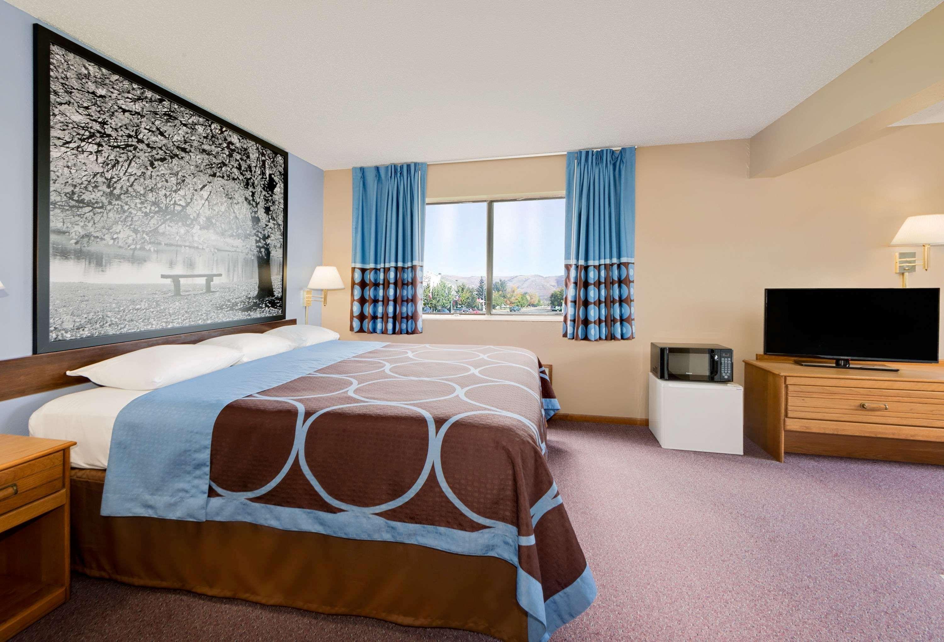 Super 8 By Wyndham Chariton Hotell Exteriör bild