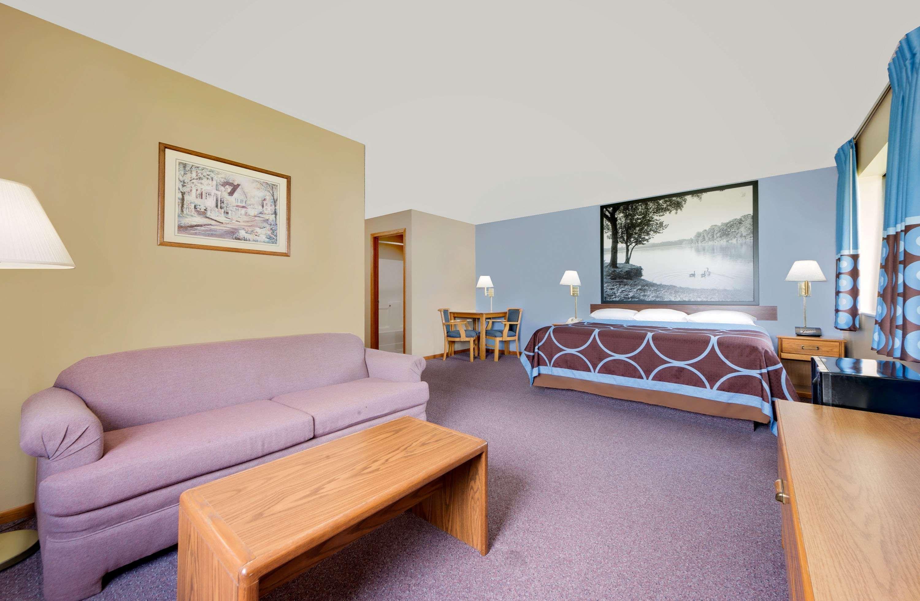 Super 8 By Wyndham Chariton Hotell Exteriör bild